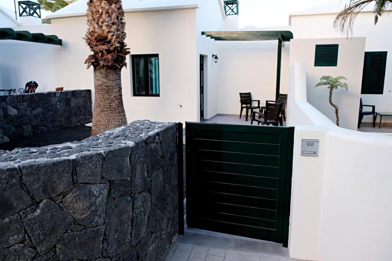 Playa Roca Bungalows Costa Teguise Exteriör bild