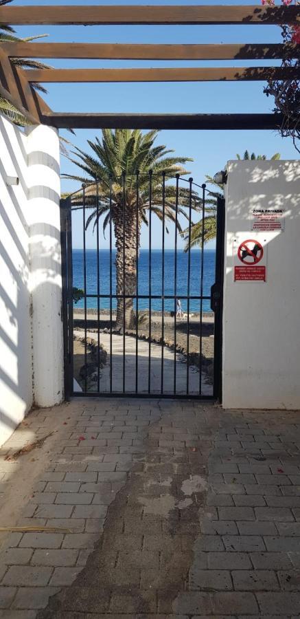 Playa Roca Bungalows Costa Teguise Exteriör bild