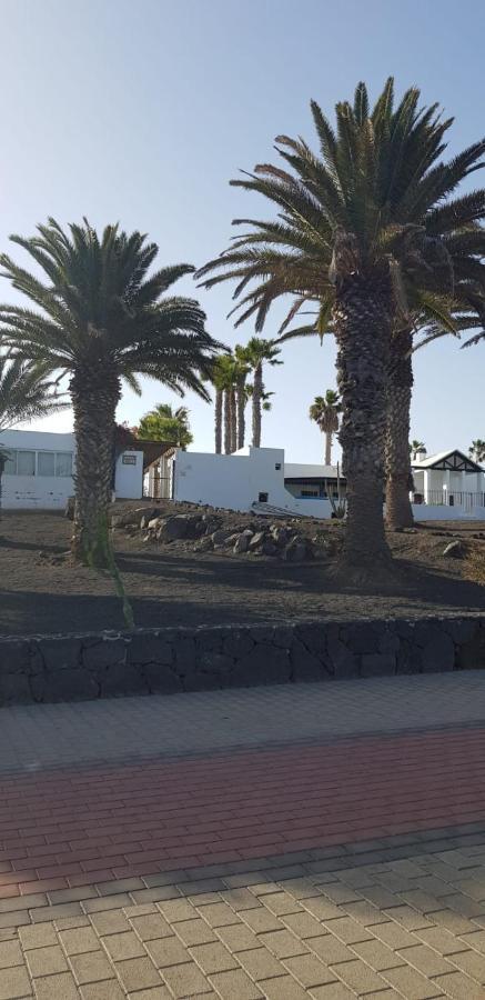 Playa Roca Bungalows Costa Teguise Exteriör bild