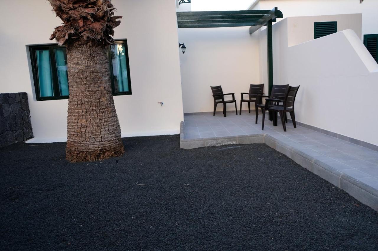 Playa Roca Bungalows Costa Teguise Exteriör bild